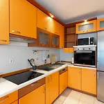 Oblica Apartment